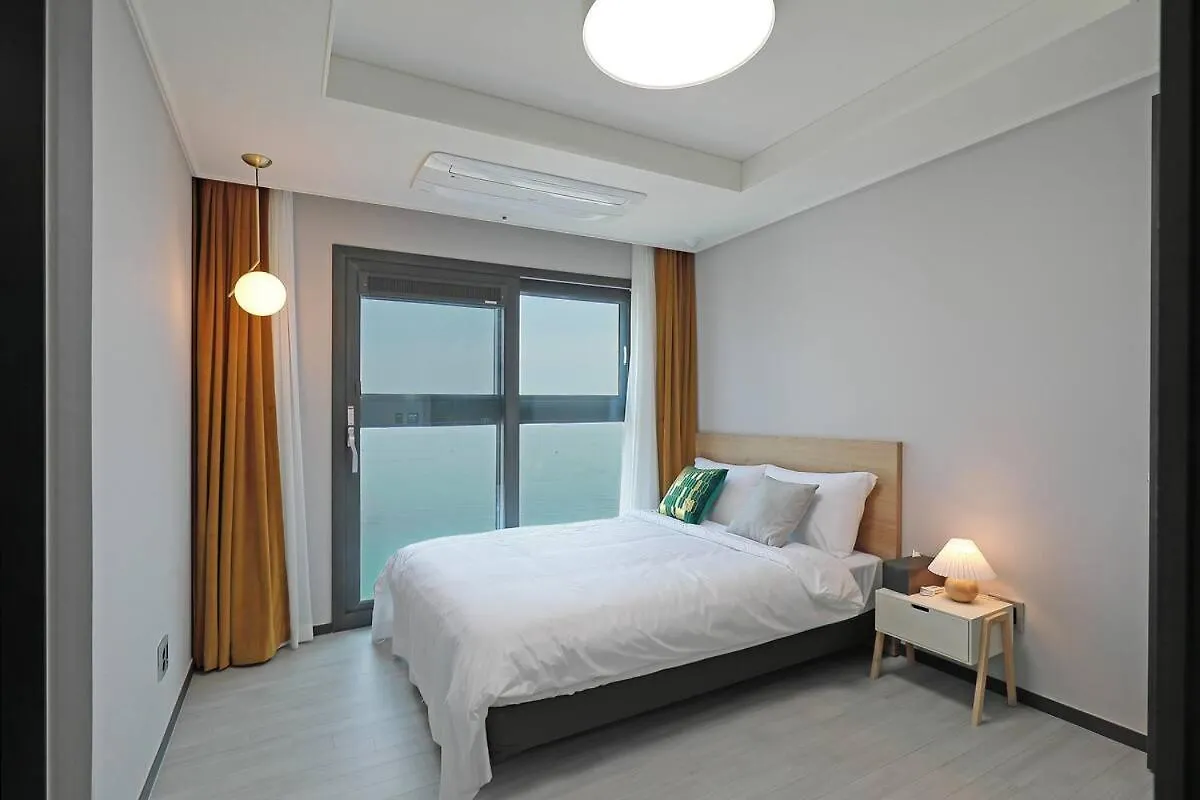 Elmomento Osiria Hotel Busan 0*,  South Korea
