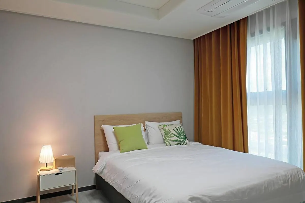 Elmomento Osiria Hotel Busan 0*,  South Korea